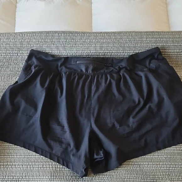 Nike Black Athletic Shorts Lightweight Breathable Design - Picture 4 of 6